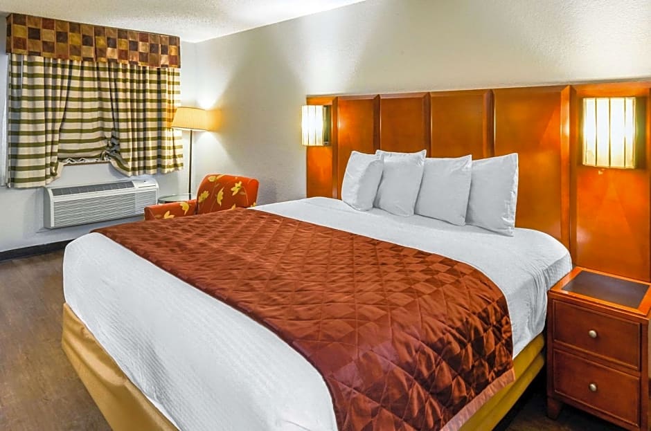 Rodeway Inn North Charleston
