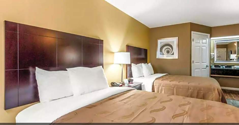 Quality Inn Bessemer I-20 exit 108
