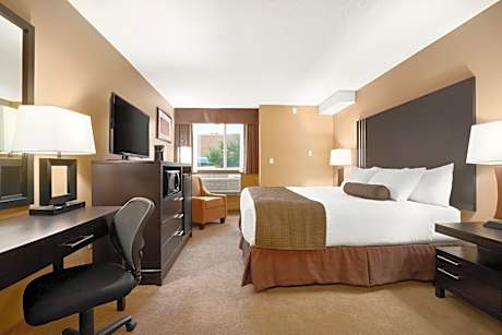 Queen Room with Bath Tub - Non-Smoking