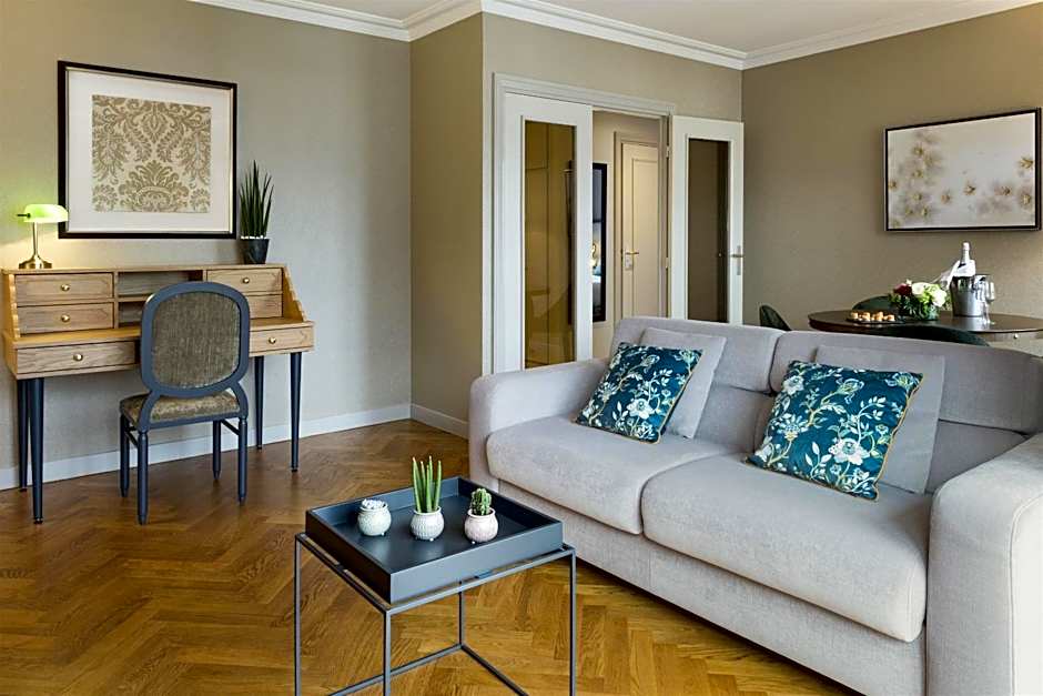 Warwick Reine Astrid - Lyon