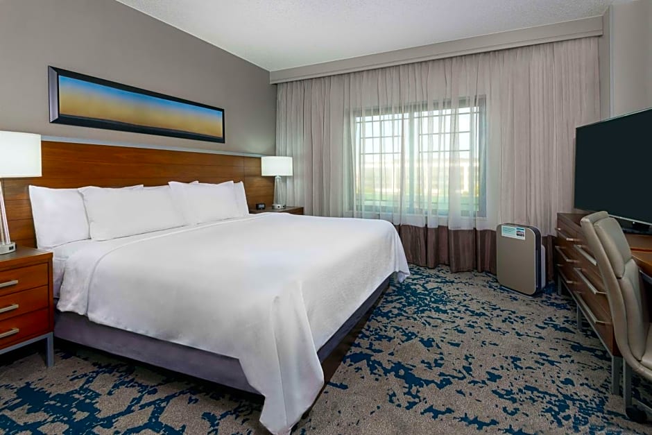 Embassy Suites By Hilton Dallas - Dfw Airport North At Outdoor World