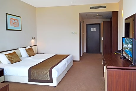 Double Room, 1 adult +  1 child