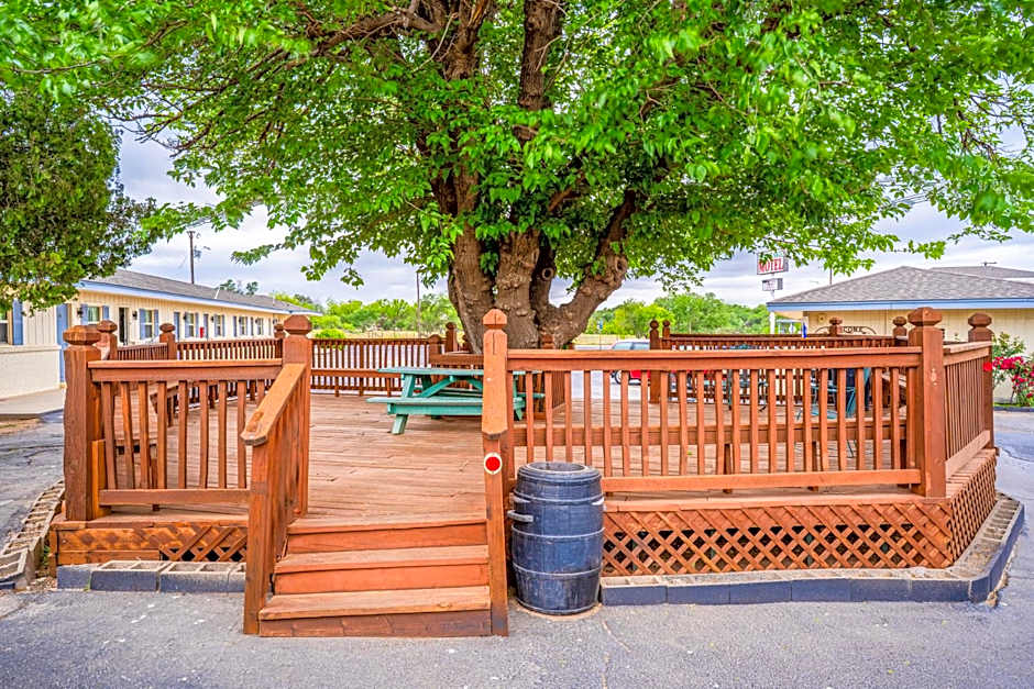 Purple Sage By OYO Snyder TX