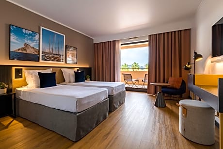 Superior Room - 2 Single Beds - City Or Golf View