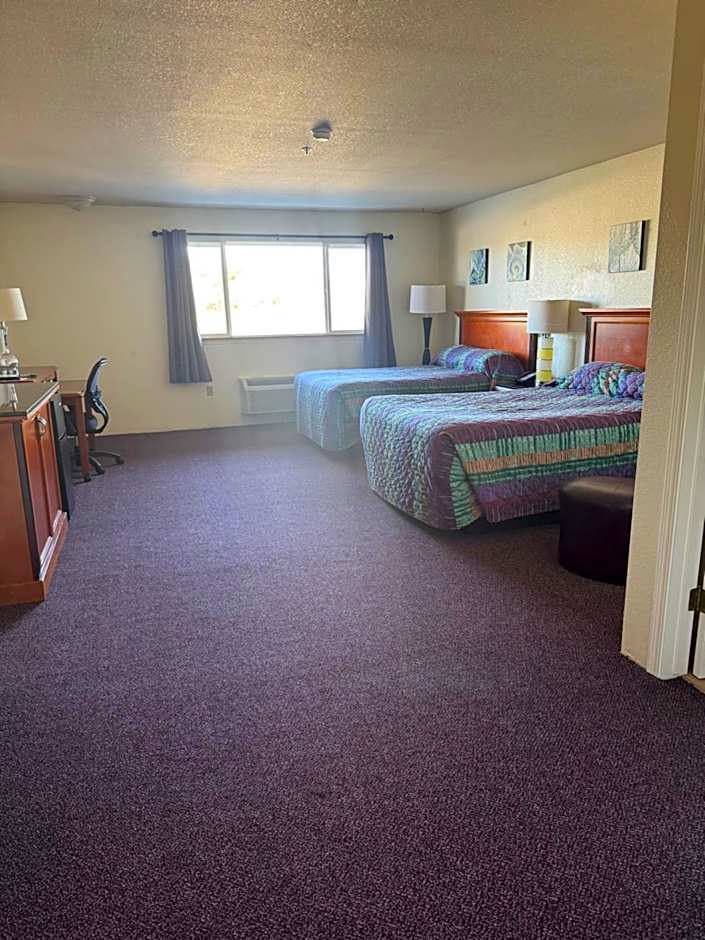 Photo 1 of 4 of Superior 1 Queen Bed
