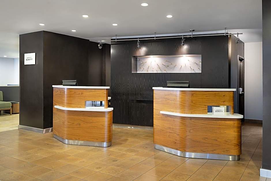 Courtyard by Marriott San Mateo Foster City