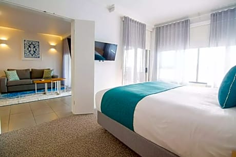 3-Bedroom Deluxe Room