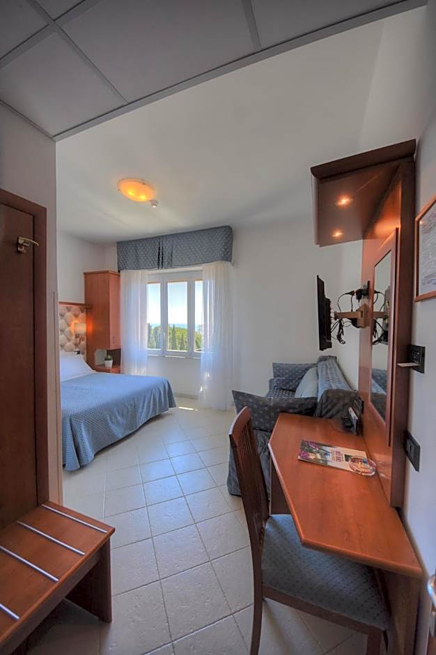 Hotel Noris