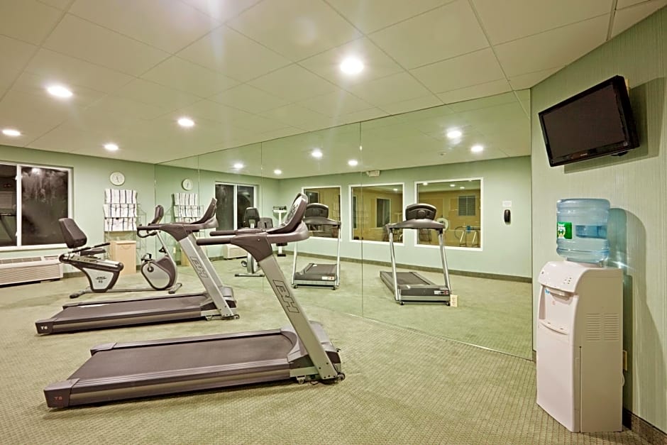 Holiday Inn Express and Suites Meriden By IHG