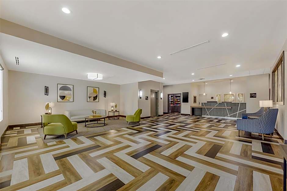 Best Western Green Oaks Inn & Suites