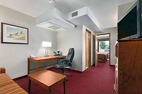 King Studio Suite - Non-Smoking