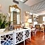 voco St. James Hotel By IHG