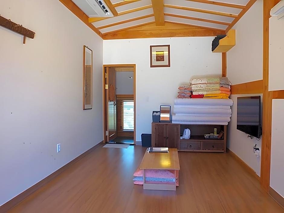 Hwangnamkwan Hanok Guesthouse
