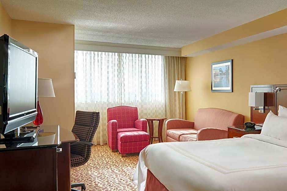 Wyndham Cleveland Airport