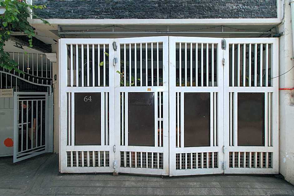 Nearest Hostel Pasay City by RedDoorz