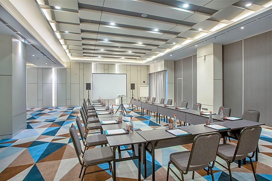 THE 1O1 Jakarta Airport CBC