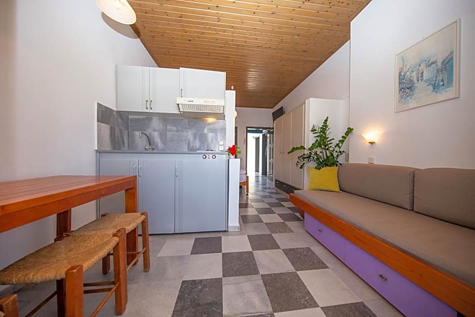 Manias Hotel Apartments