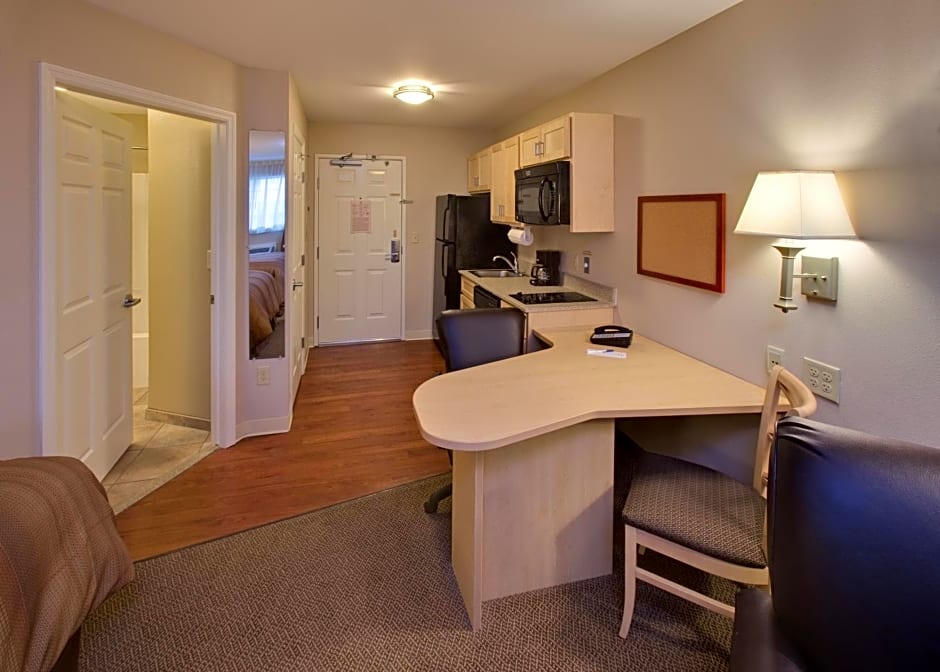 Candlewood Suites Minot, an IHG Hotel