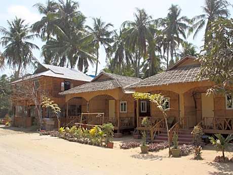 Soe Ko Ko Beach House & Restaurant