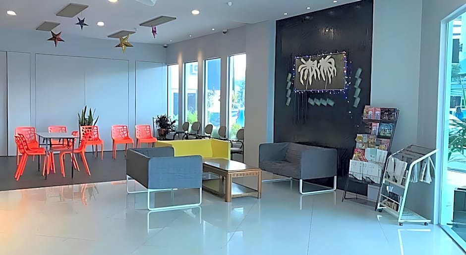 Super 8 Hotel @ Bayan Baru