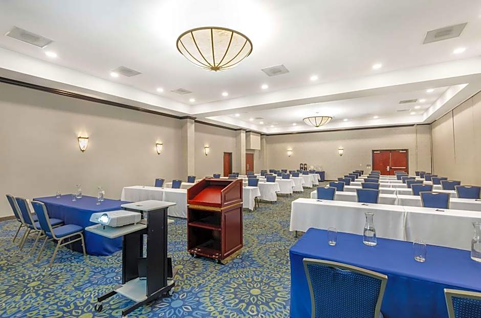 Best Western Plus Waynesboro Inn & Suites Conference Center