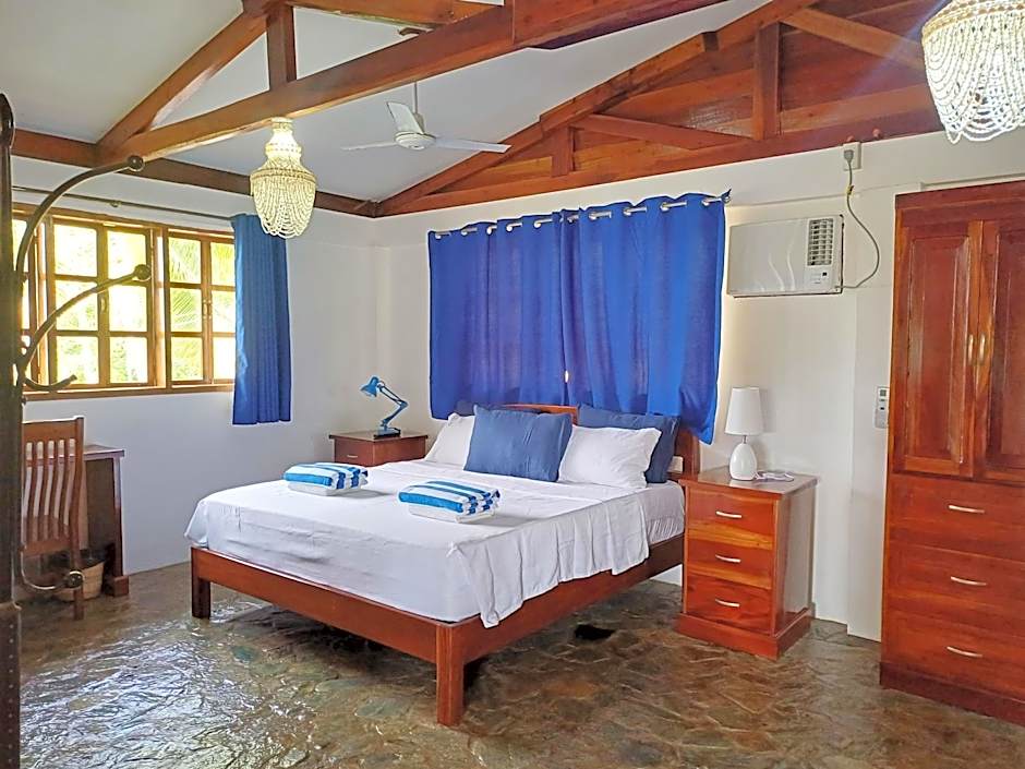 Photo 1 of 7 of 1 King Bed Suite, Ocean View