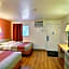 Travelodge by Wyndham Brattleboro VT