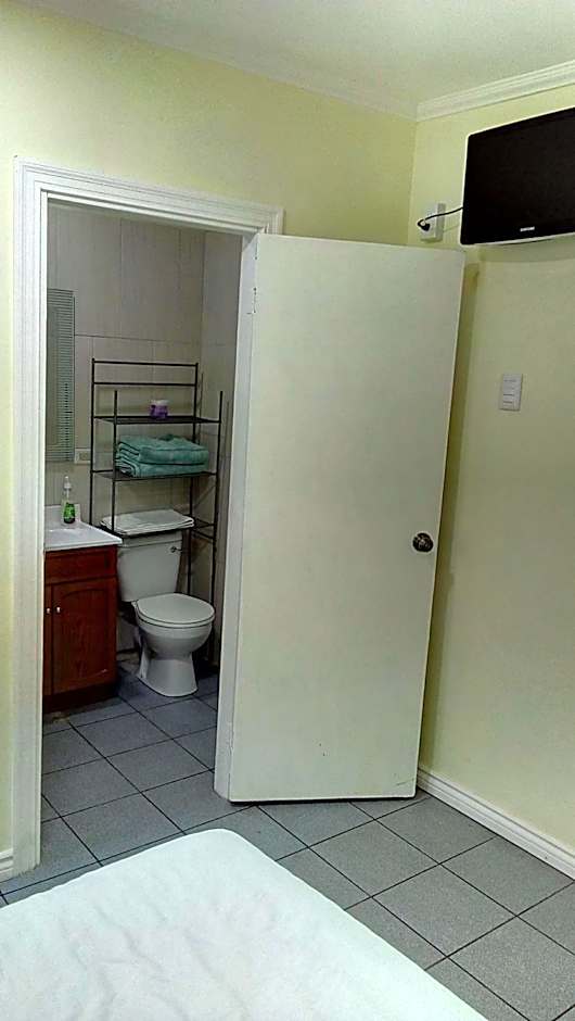 Woodbrook on the Avenue