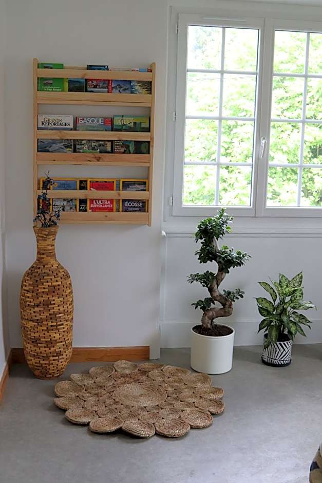 Chambres d'hôtes "HOR DAGO" près de la gare d'Hendaye avec le petit-déjeuner