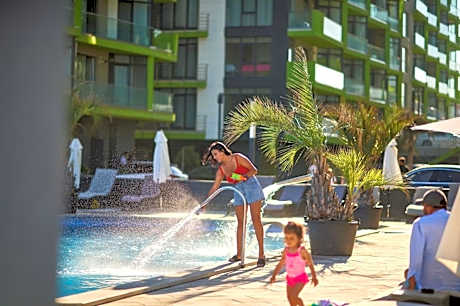 Apartament Sunshine Alessi Beach Pool & Spa