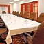 Holiday Inn Express Hotel & Suites Latham