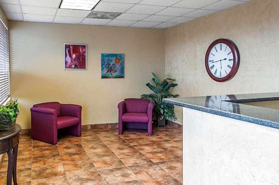 Suburban Studios East – Albuquerque, NM