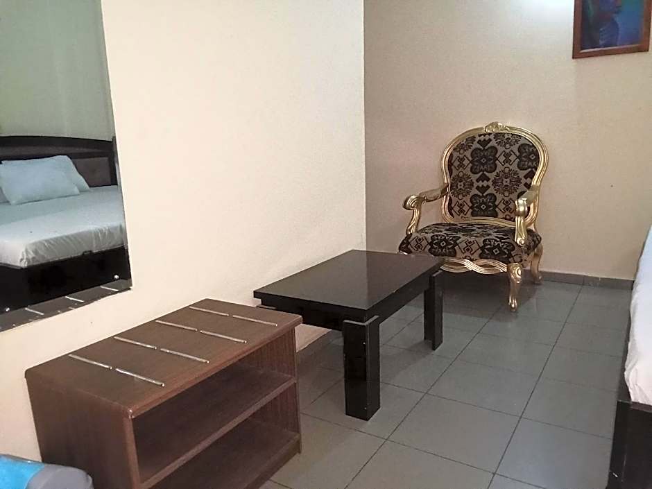 Dreamland Suites