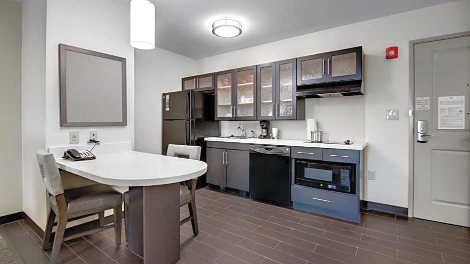 Candlewood Suites Waco, an IHG Hotel