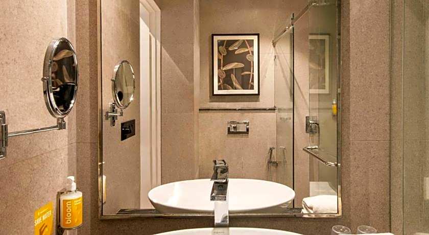 Bloom Boutique I GK1