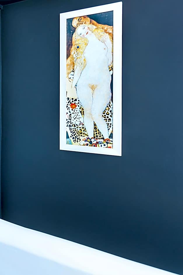 Santorini Secret Premium