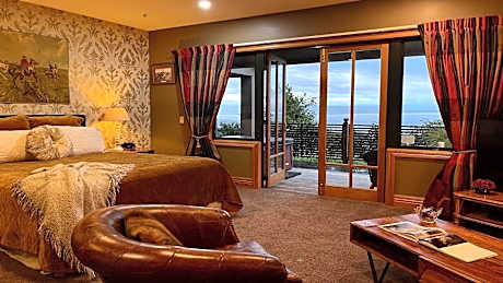 Suite with Lake View