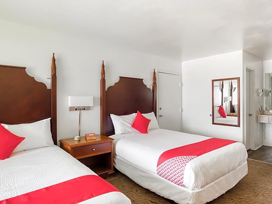 OYO Hotel Lockhart TX