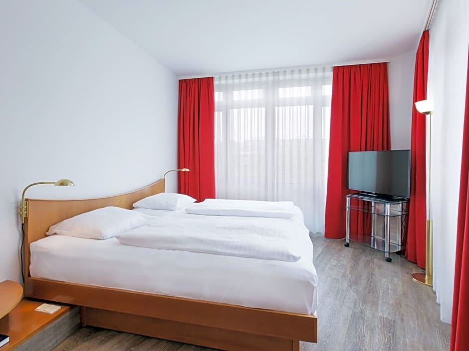 DORMERO HOTEL DRESDEN AIRPORT
