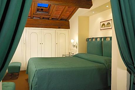 Jacuzzi Suite