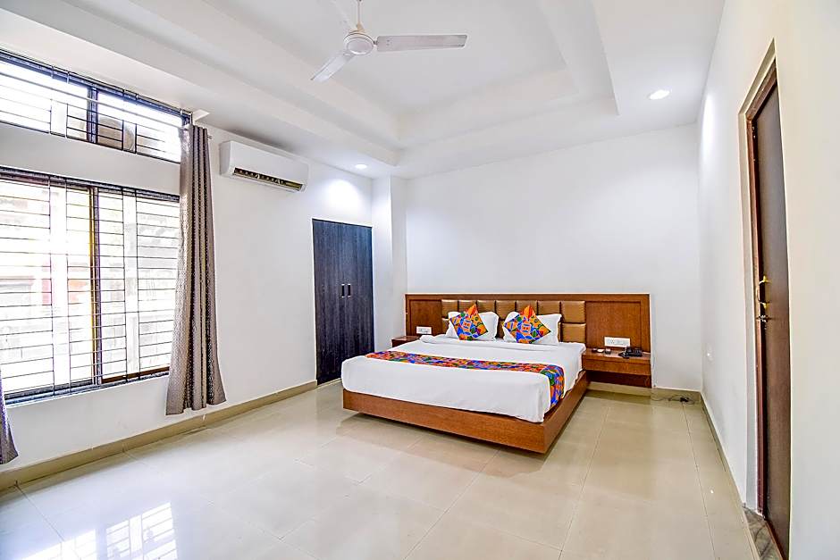 FabHotel The Hotel Orchid – Guwahati, TX