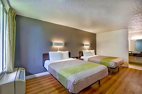 Deluxe Queen Room with Two Queen Beds - Smoking