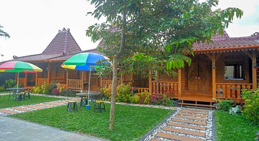 RedDoorz Syariah near Terminal Mendolo Wonosobo 2