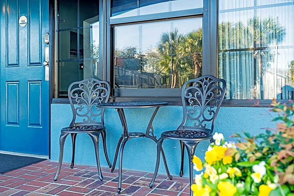 Beachside Inn