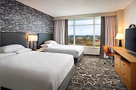 2 Queens Beds 2 Room Premium Suite