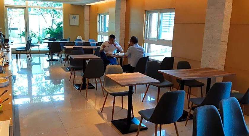 New California Hotel