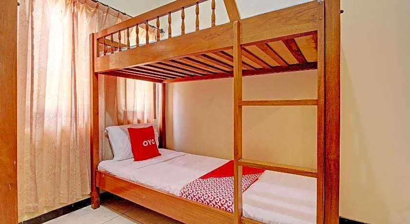 Hotel O Mtc Bunk Bed