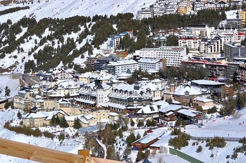 Apartamentos Sabica Nevada Plaza