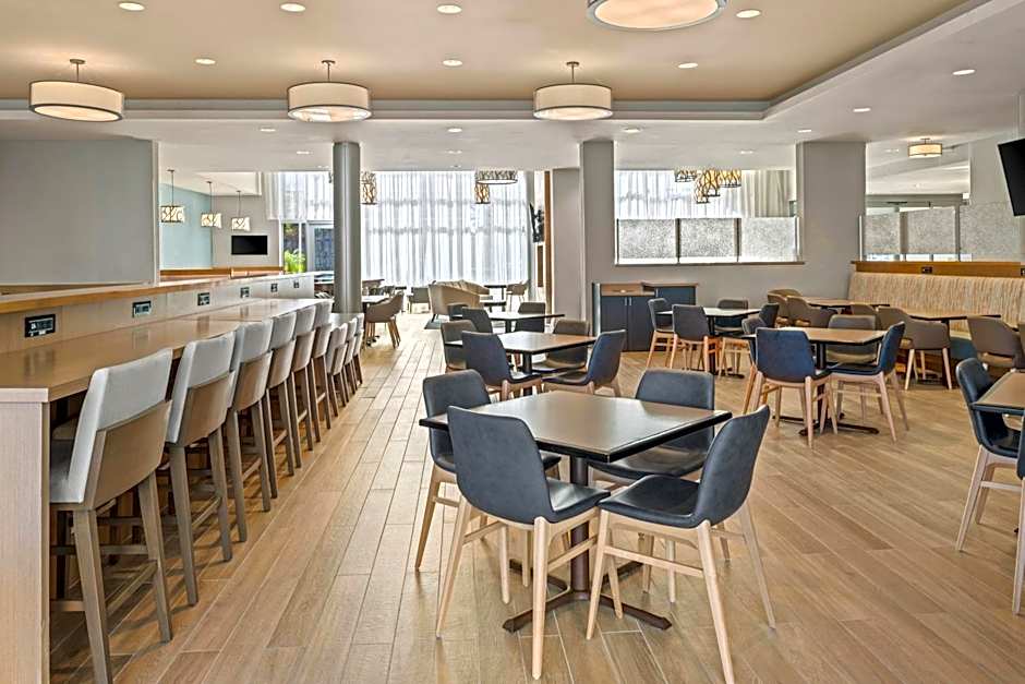 Homewood Suites by Hilton Anaheim Resort