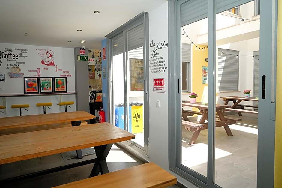 New Art Hostel - Albergue Juvenil